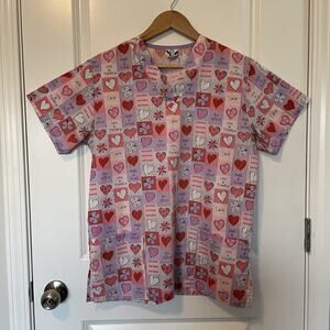 Fundamentals White Swan Small Scrub Top Valentine’s Print Heart Pink Red Purple